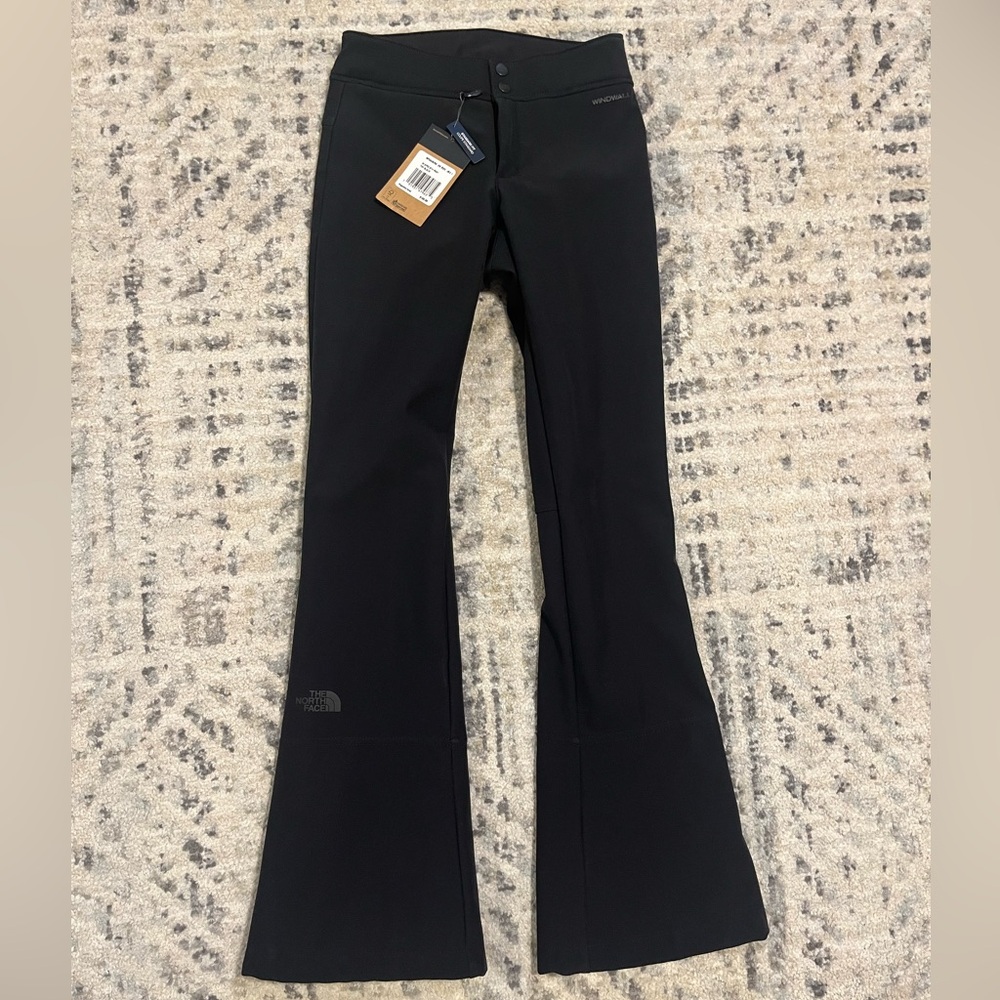 NWT The North Face Apex Women’s Ski Pants size XS with fleece lining.